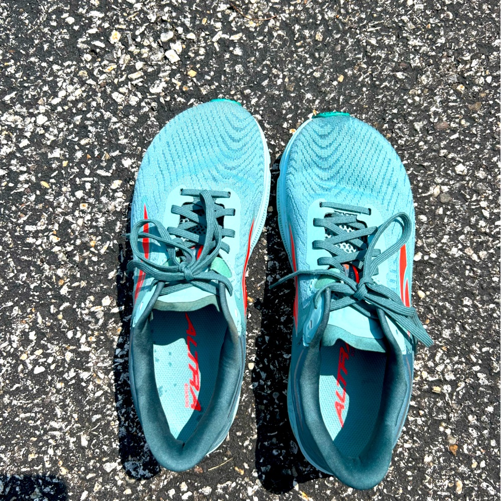Altra Torin 6 Running Shoes 8.5. (Women’s)